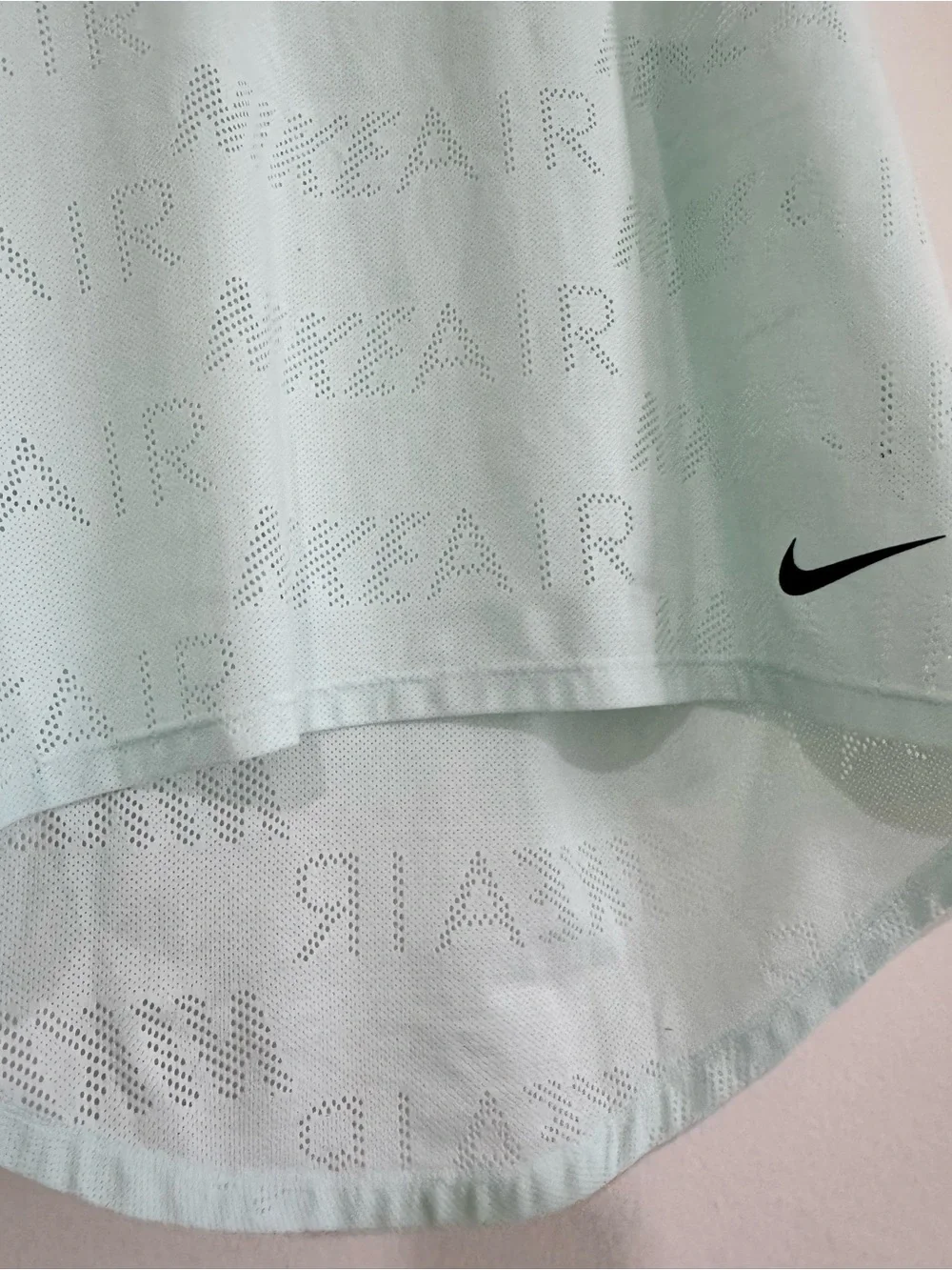 Nike light mint
